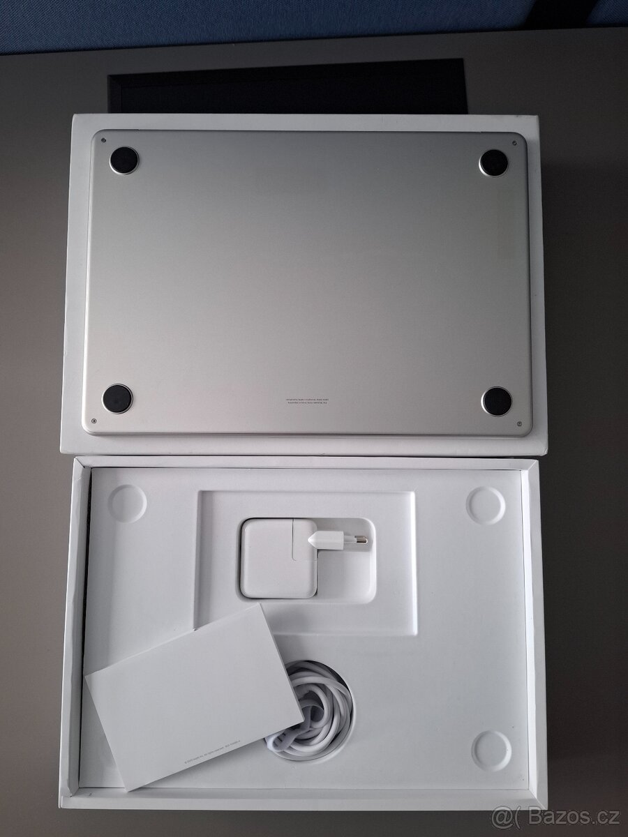 MacBook Air 13" M2 v TOP stavu - 2
