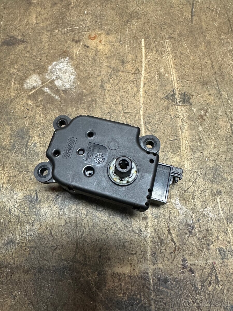 Krokový motor Mercedes - 2