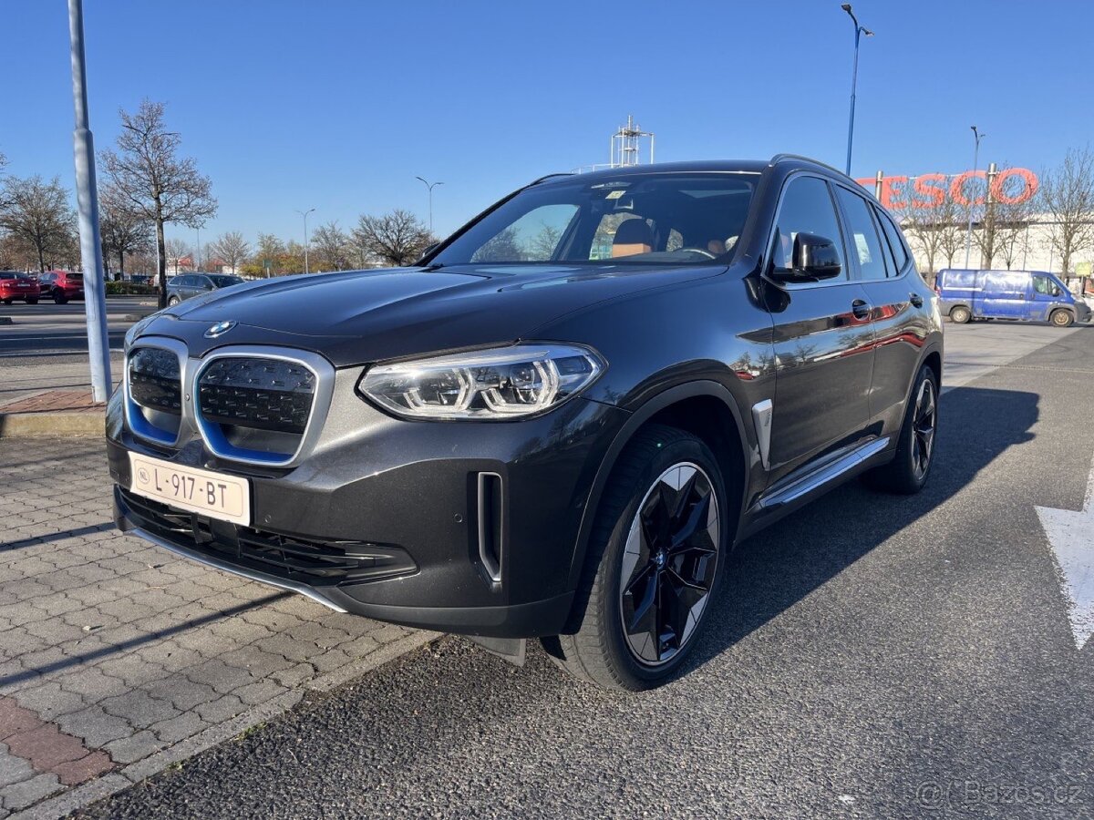 BMW IX3 Elektro - 2