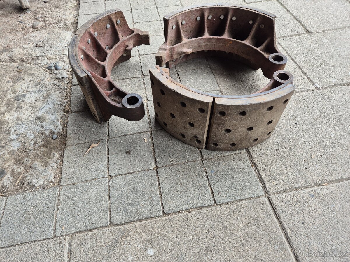 LKT 80 brzdové čeľuste komplet - 2