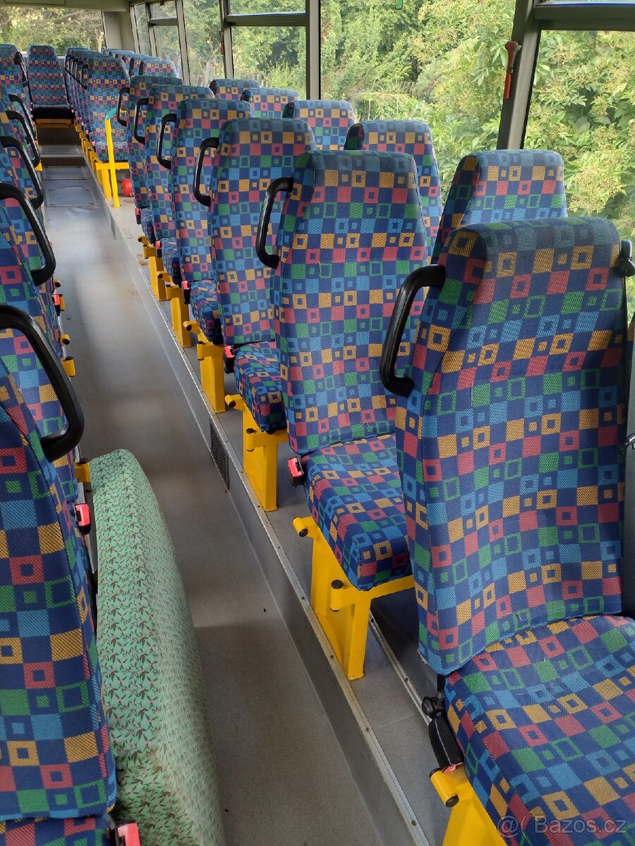 Sedačky z autobusu - 2