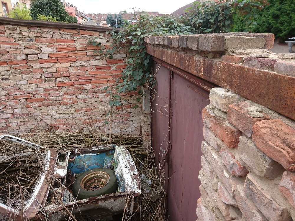 Garáž 21m2 Louny, ul. Husova k rekonstrukci - 2