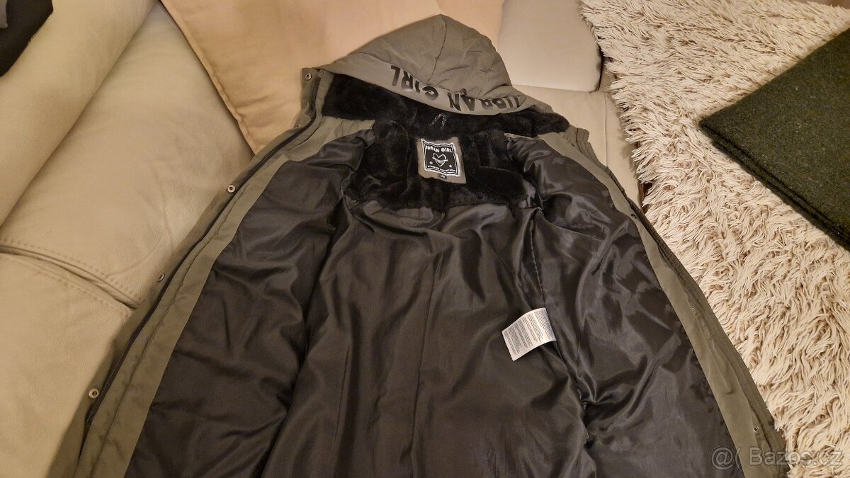 Zimní bunda zn. C&A. Vel 140 - 2