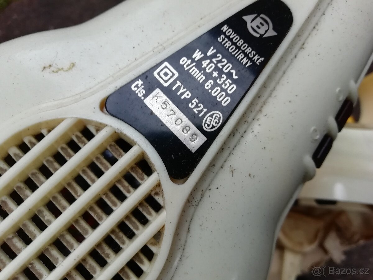 starý FÉN NOVOBORSKÉ STROJÍRNY + krabička, funkční - čtěte - 2