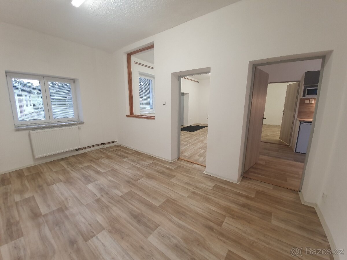 Pronájem -výroba, sklad, kanceláře 249 m2 + 120 m2 parking - 2