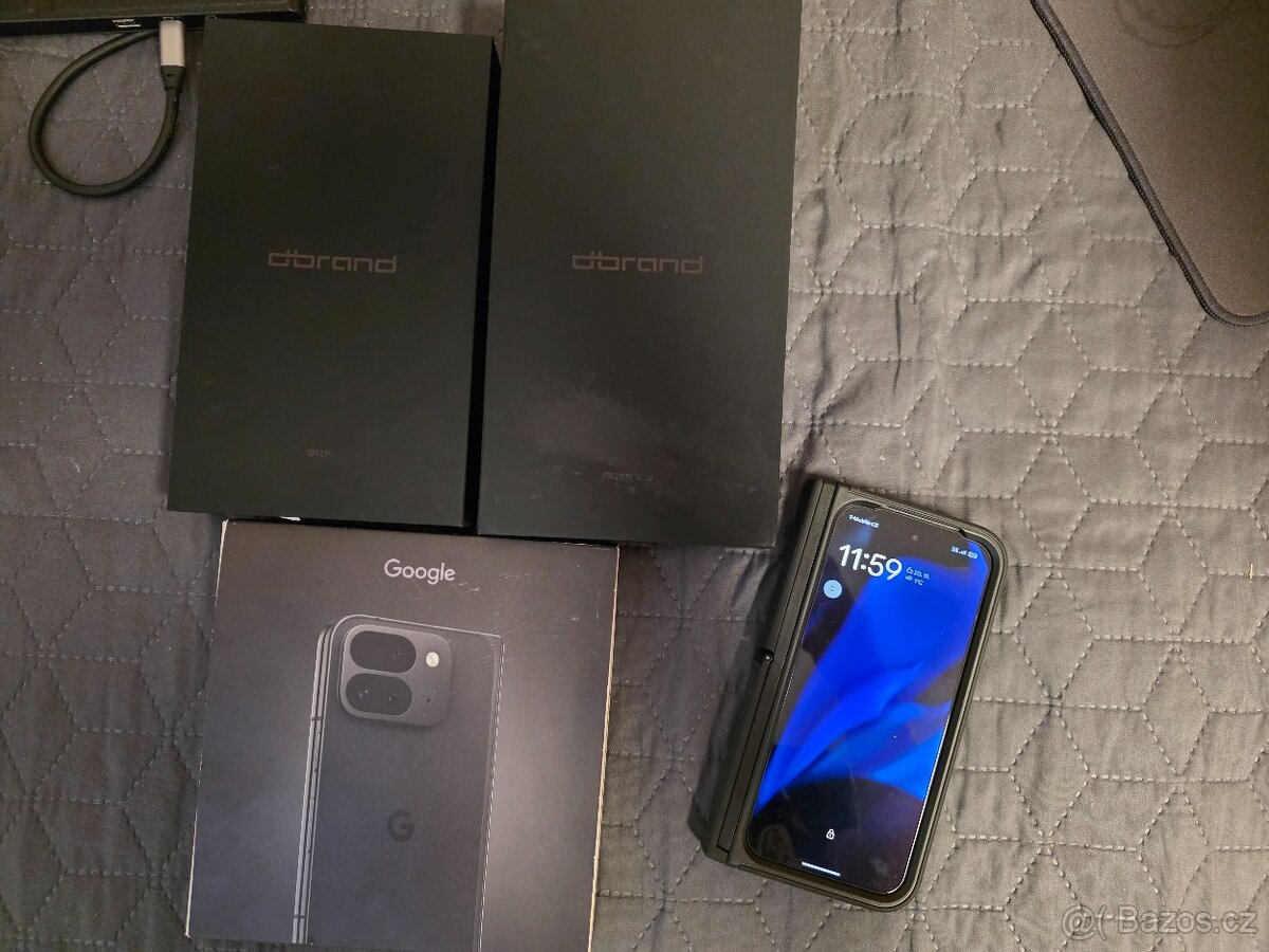 Google Pixel 9 Pro Fold 256gb + Dbrand grip Case a skin - 2