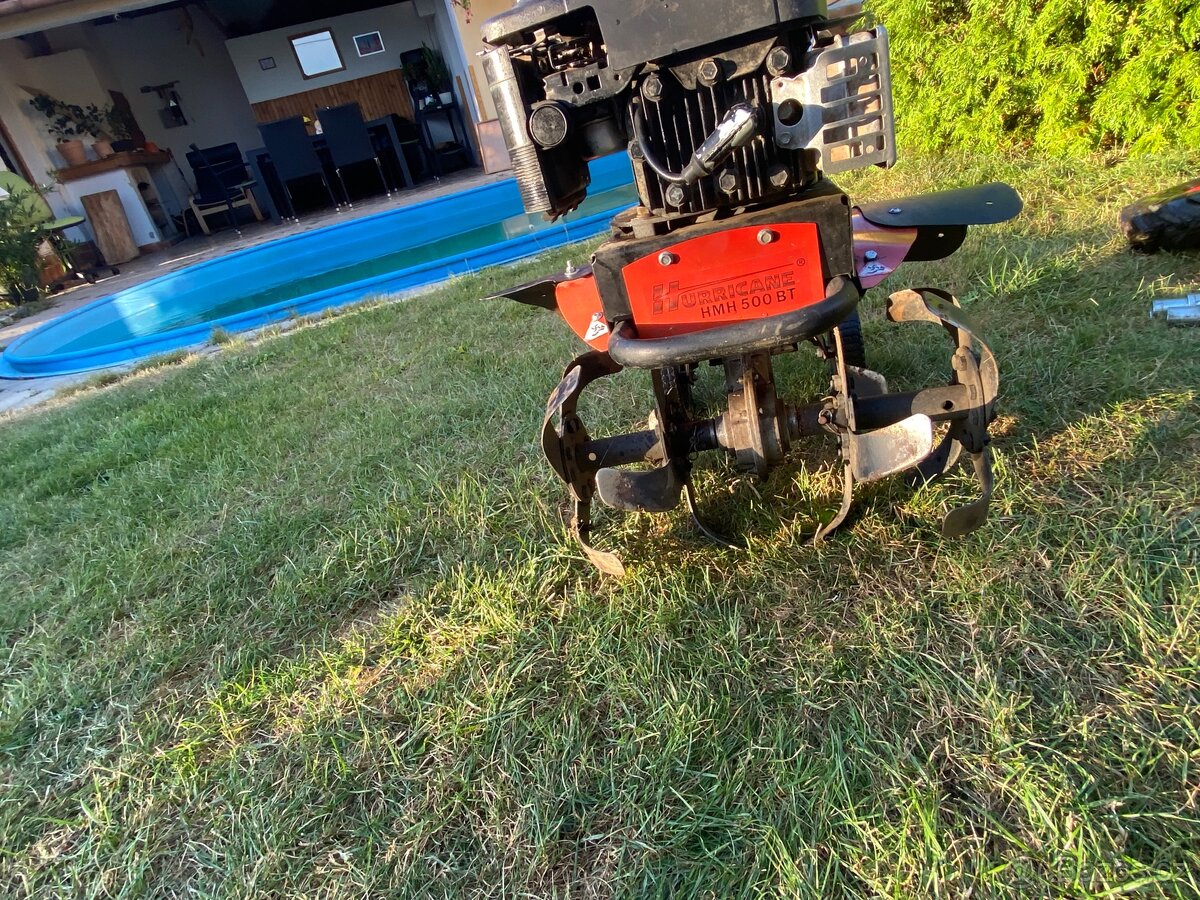 Kultivátor s pomocnými koly - 2