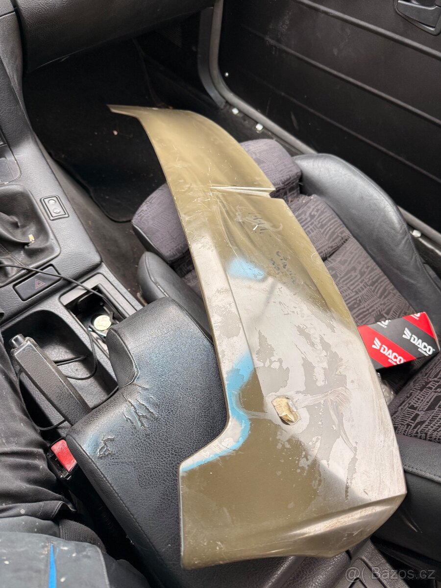 Křídlo octavia 1 rs kombi - 2