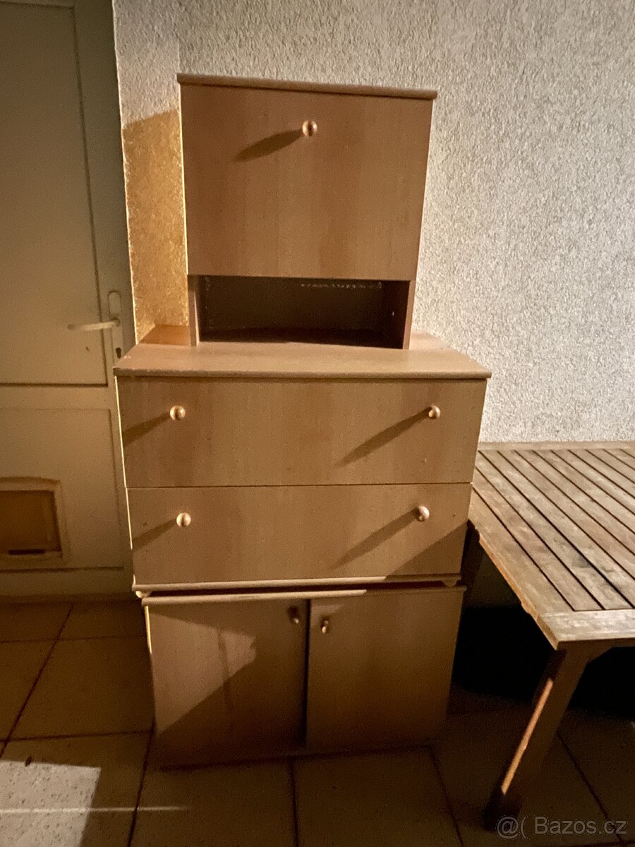 Zbytek obývací stěny - skříňky a šuplíky - 2