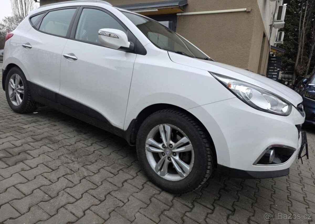 Hyundai ix35 1.6-NAVI-TAŽNÉ-TEMPOMAT - 2