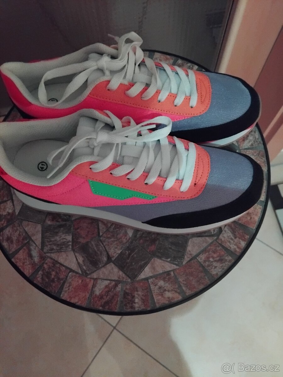 Nové barevné tenisky vel.41 - 2