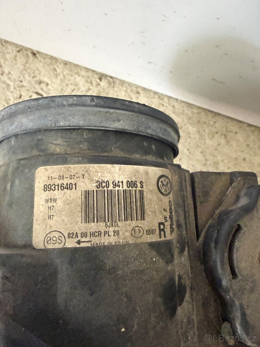 Prodám pravé přední světlo passat b6 - 2