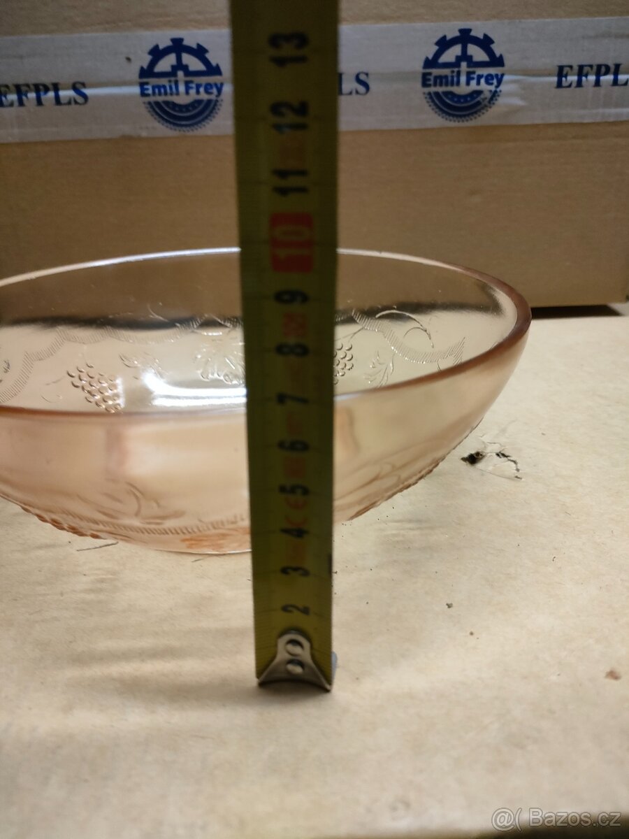 Skleněná mísa 20cm. - 2