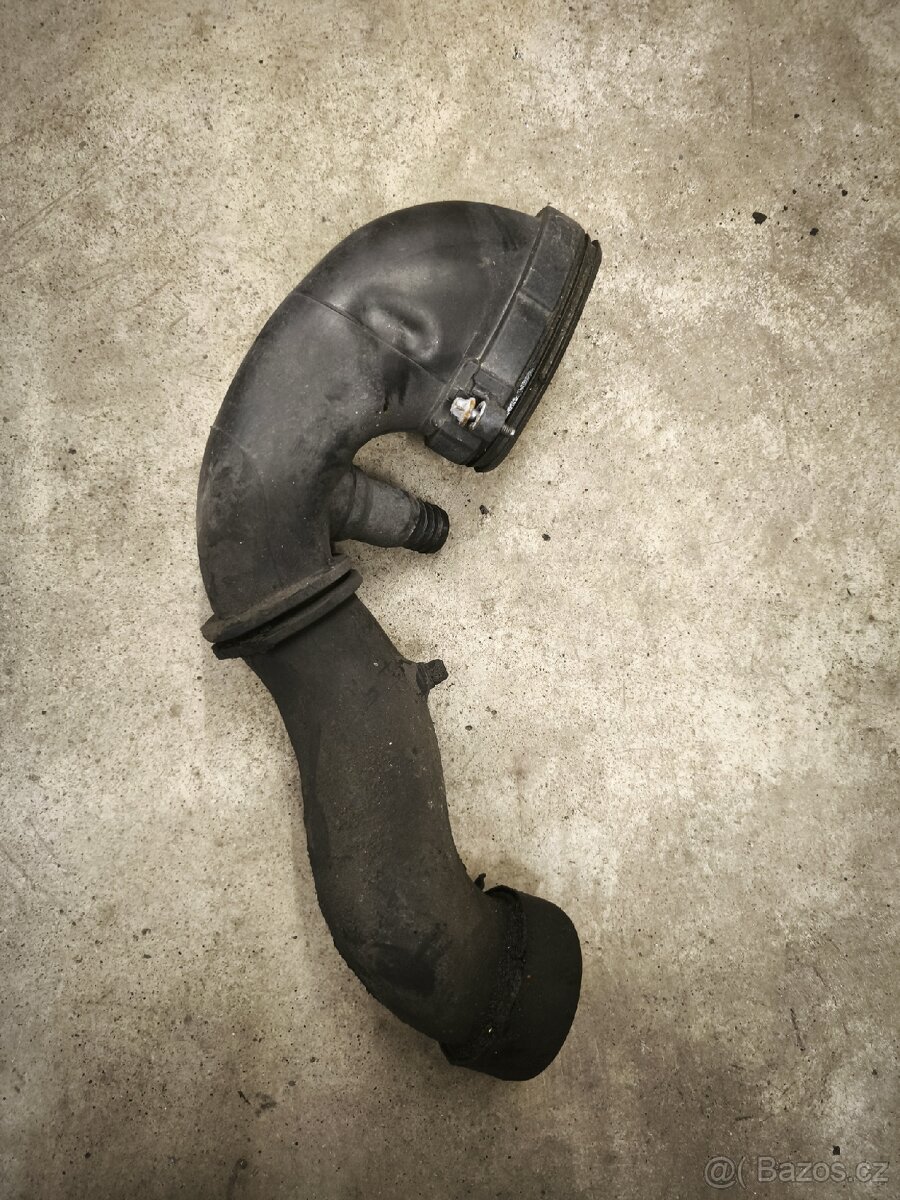 Trubka nasávaného vzduchu BMW - 2