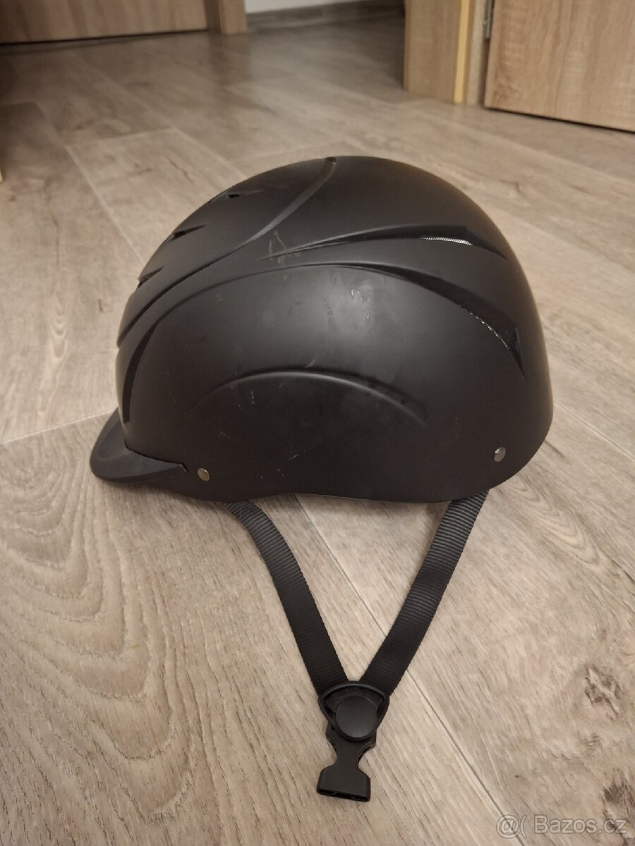 Jezdecká helma - 2