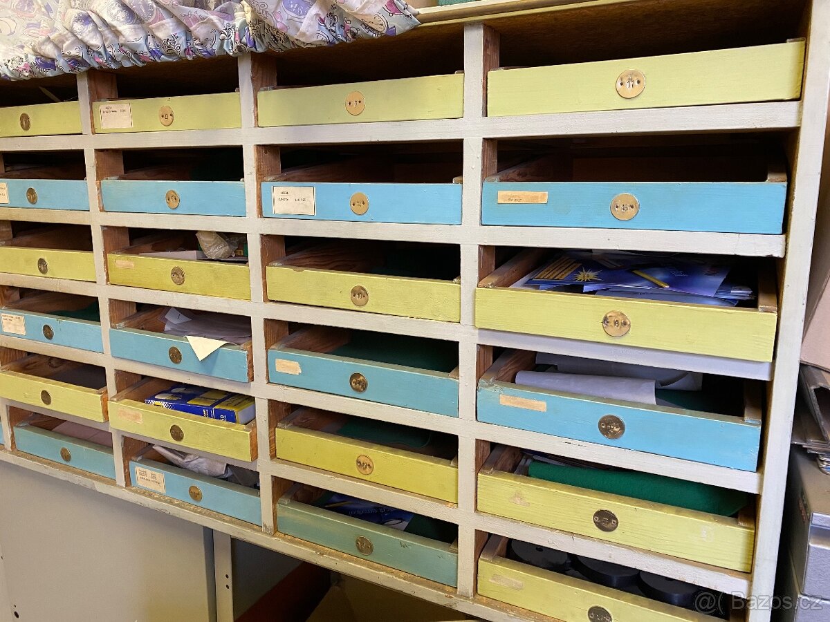 RETRO DŘEVĚNÁ KARTOTÉKA - 2