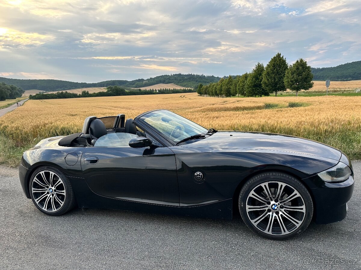 BMW e85 Z4 2.5si Cabrio Manual - 2