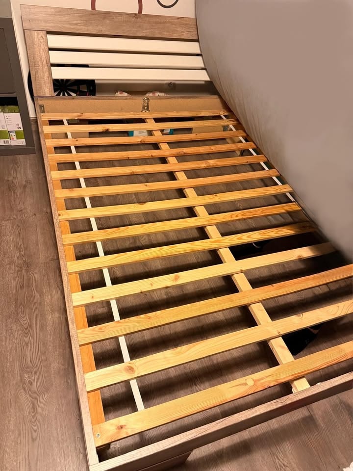 Postel 145 x 200 cm - 2