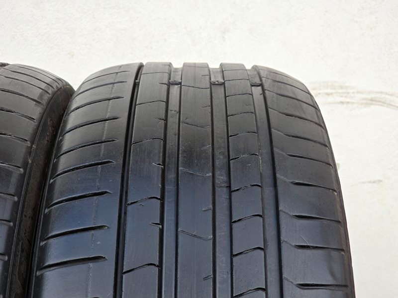 Letní Pirelli 225/40/19 - 2
