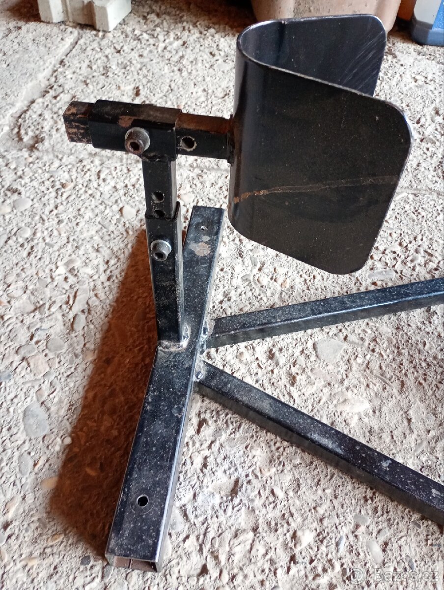 Stojany na moto - 2
