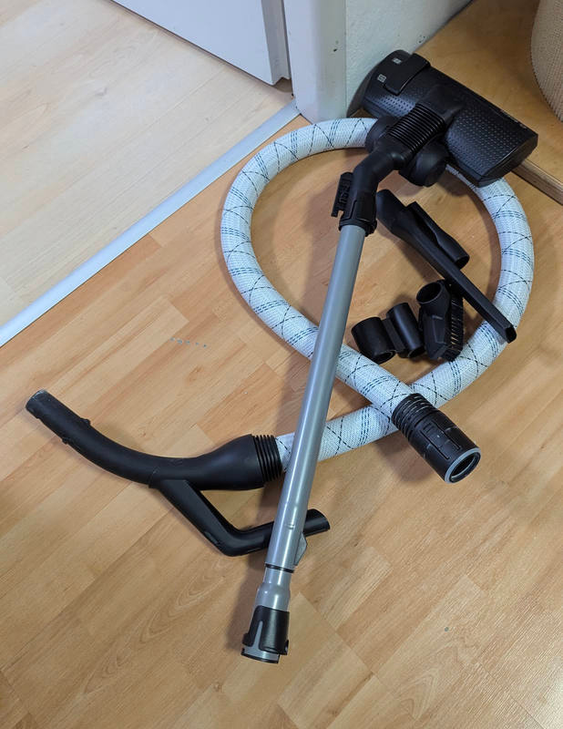 nový vysavač Bosch ProSilence BGL8SIL6 - 2