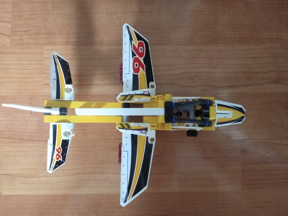 Lego Technic set-42044 - 2