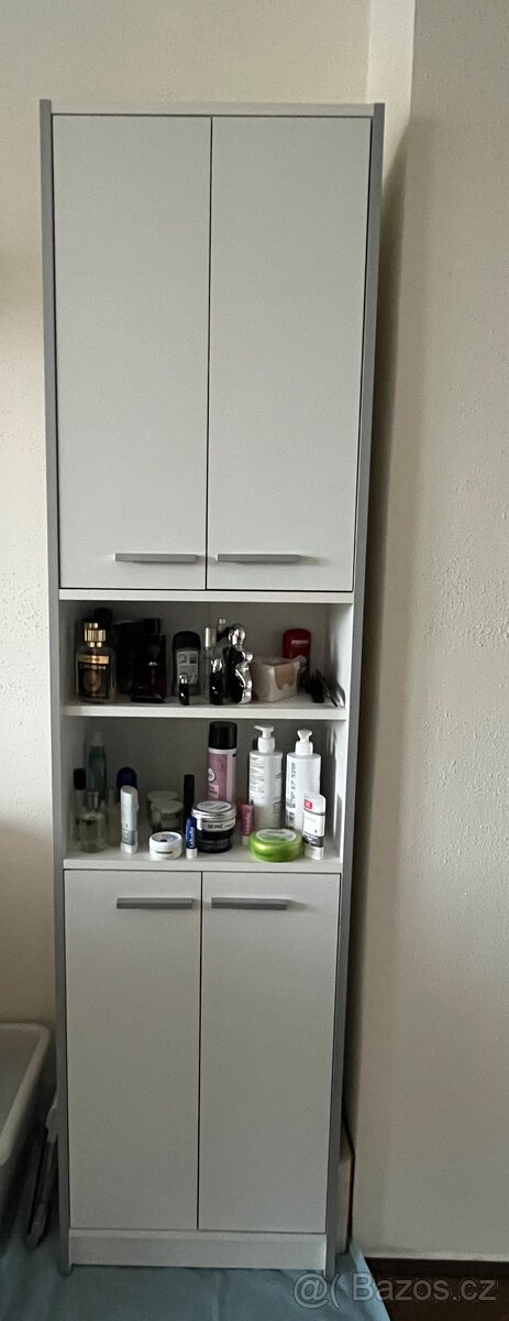Vysoká koupelnová skříň - 2