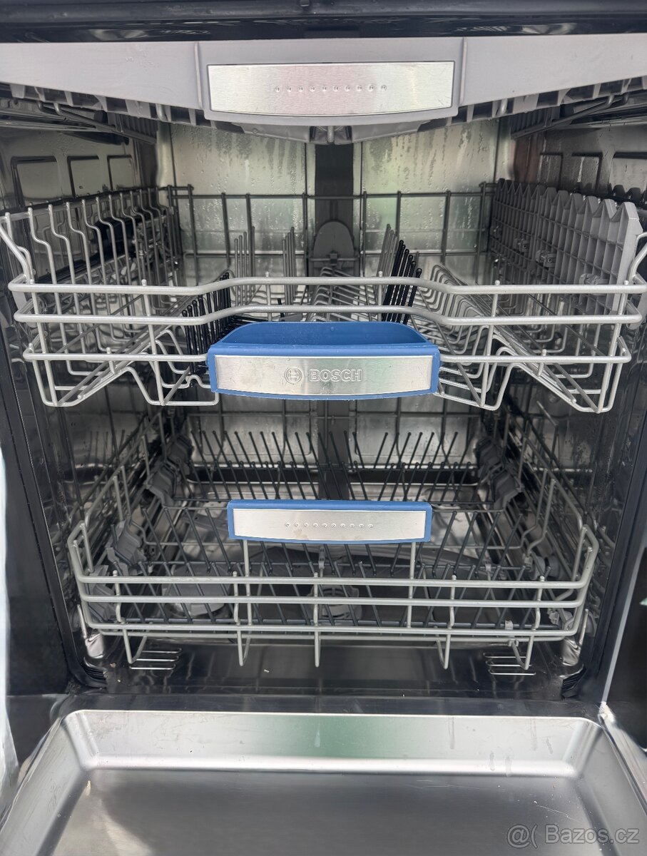 Bosch vestavná myčka 3 koše, příborová zásuvka - 2