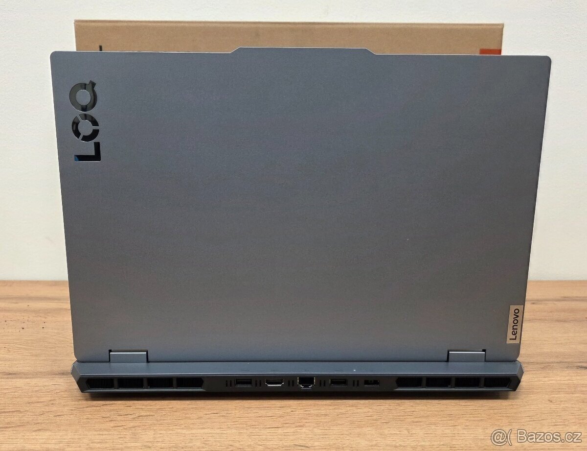 Lenovo LOQ 15IAX9I Luna Grey Záruka 12 Měsicu - 2