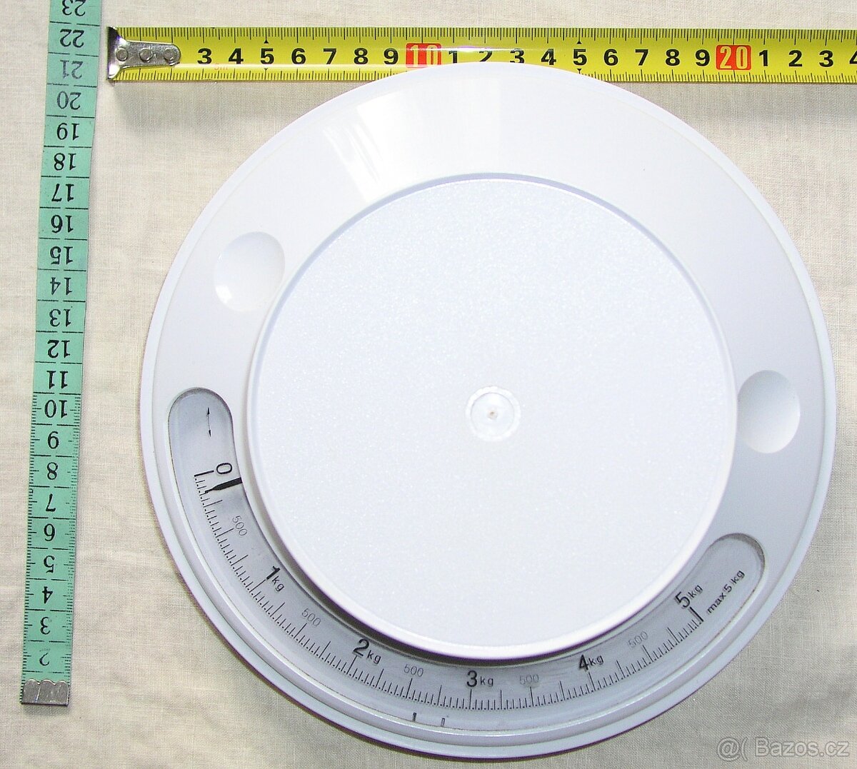 Kuchyňská stěrka kus 50,-, váha 50,- talíř do mikrovlnky 100 - 2