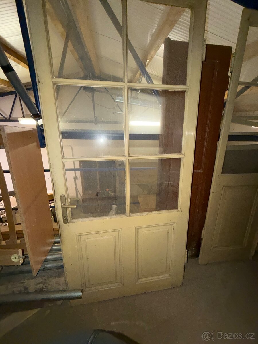 Staré dřevěné dveře - 2