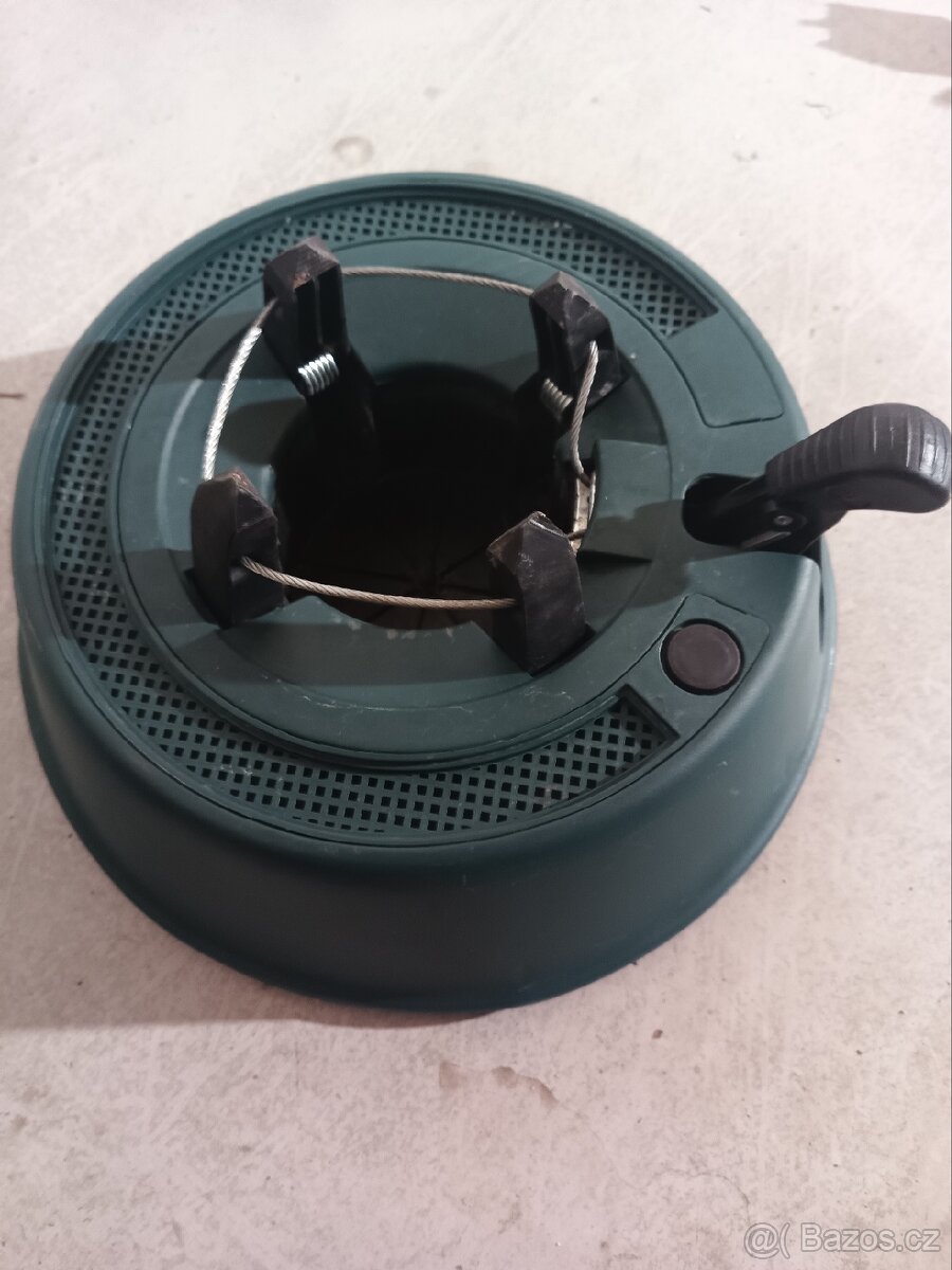 Prodám stojan pro vánoční stromek - 2