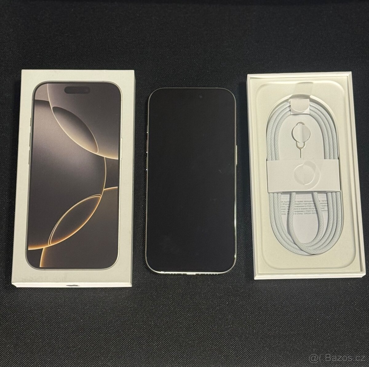 iPhone 16 Pro 128 GB Přírodní titan - 2