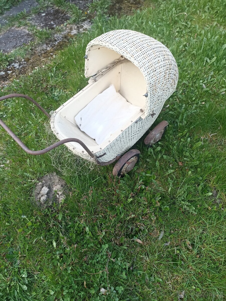 Proutěný kočarek - 2