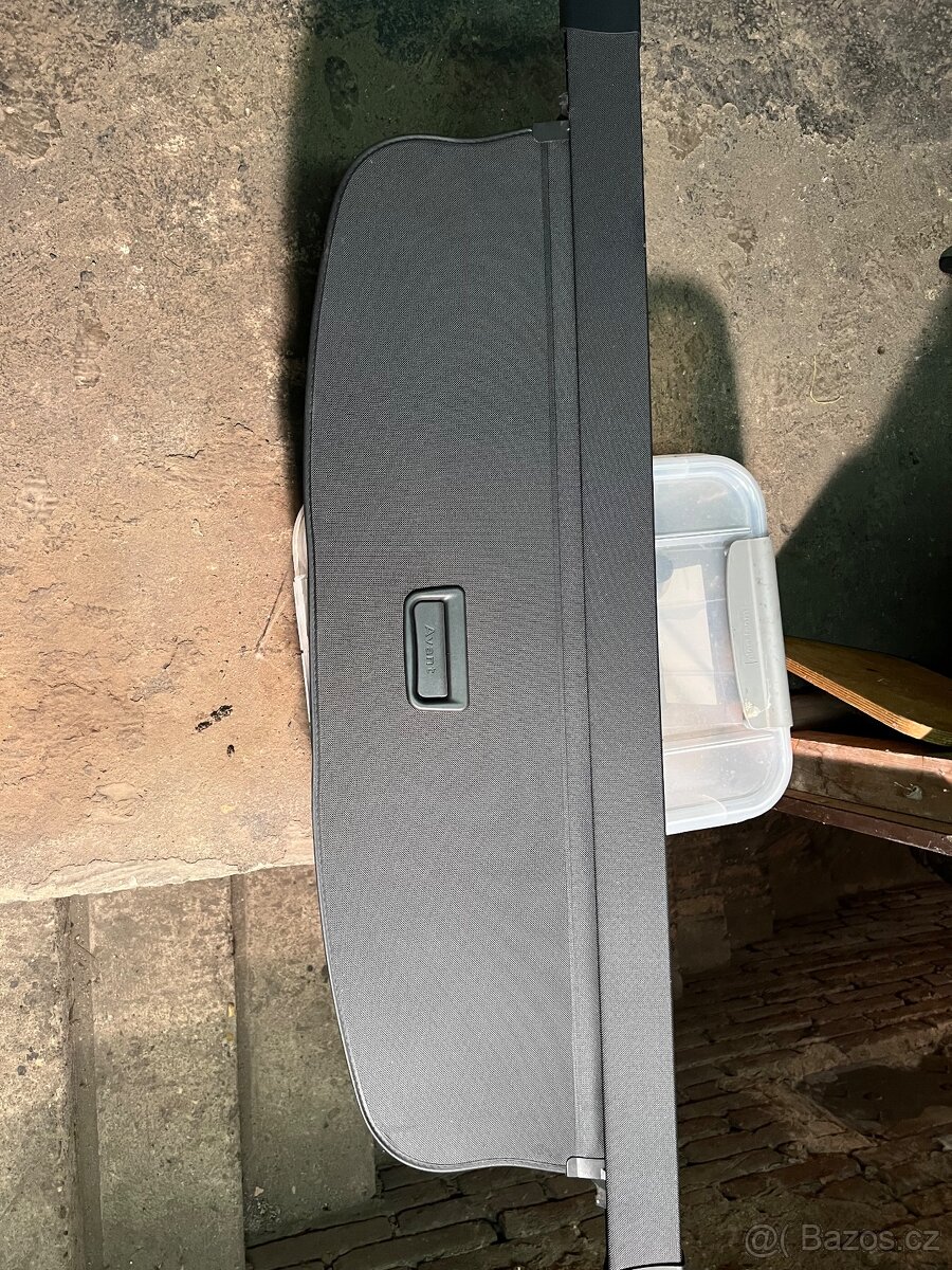 Audi A4 B8 - roleta kufru - 2