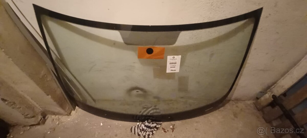 Čelní sklo Škoda Rapid - 2