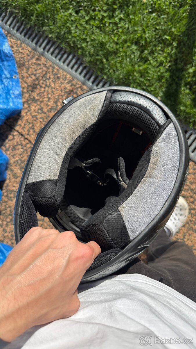 Silniční helma vel. M - 2