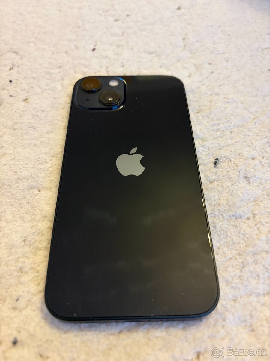 Prodám Apple iPhone 13 128GB v černé barvě s příslušenstvím - 2