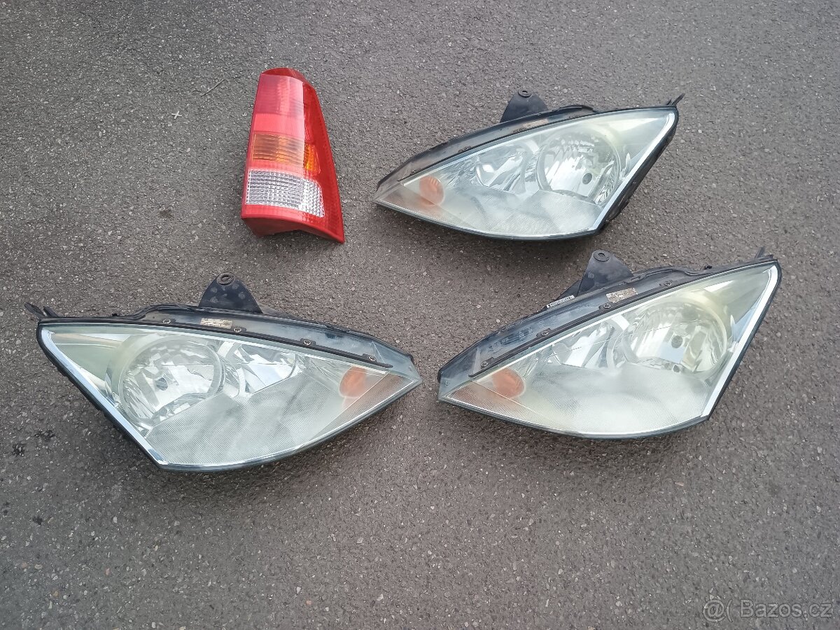 světla Ford Focus mk1 - 2