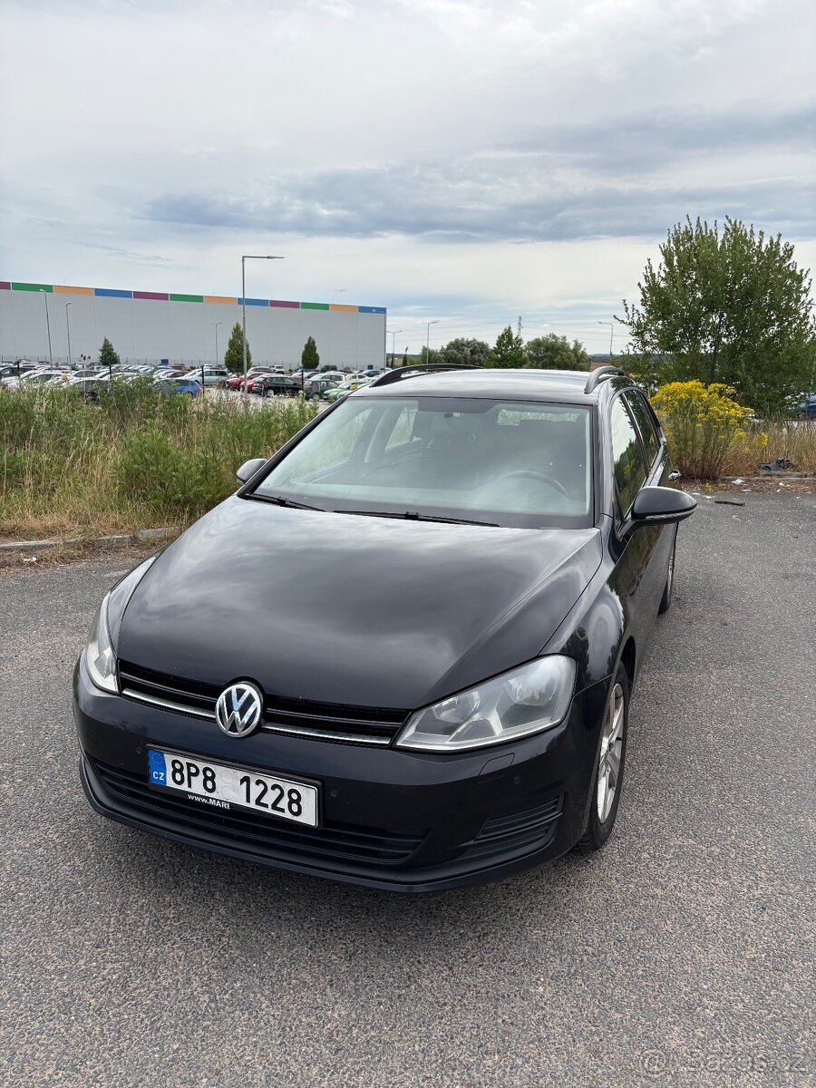 Prodám VW Golf 7, R.V. 2016 - 2