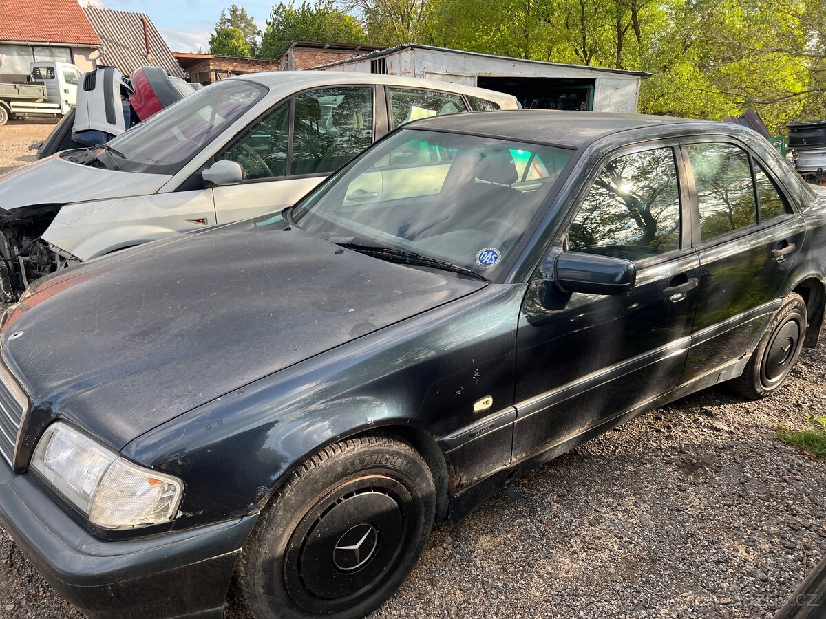 Prodám díly na Mercedes - 2