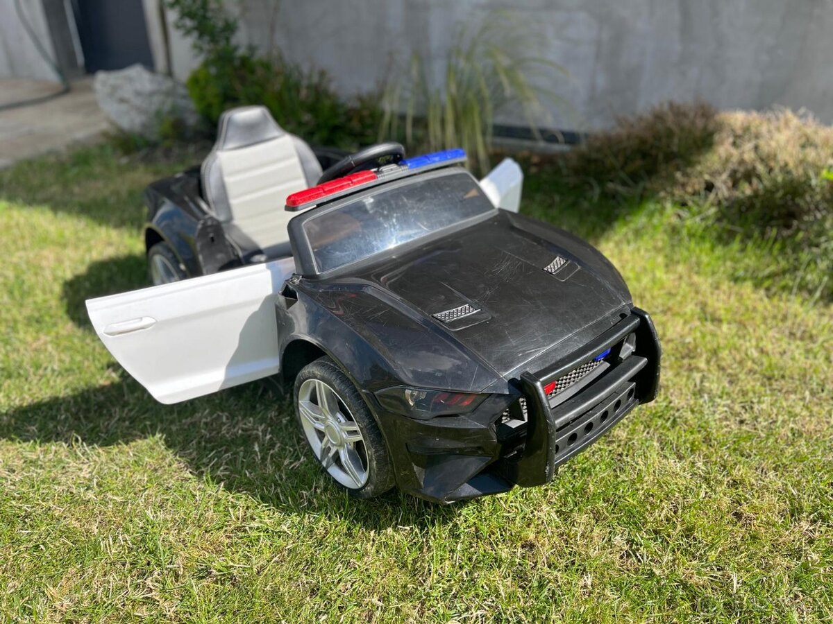 Dětské elektrické autičko - 2