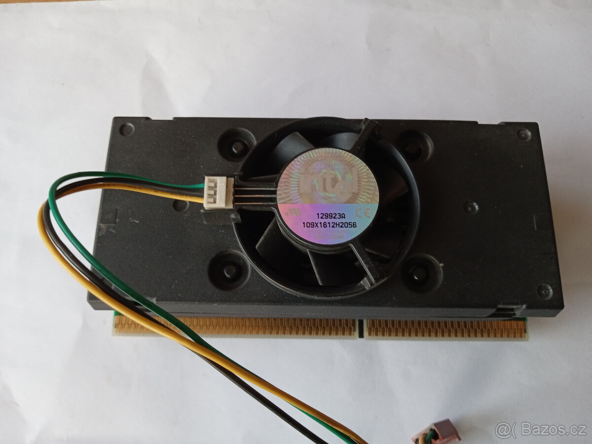 RETRO procesor, slot 1-INTEL Pentium III 550MHz. - 2