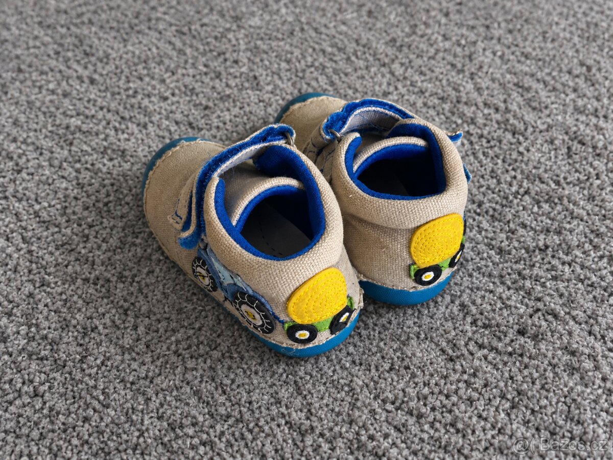 👟 Dětské capáčky / bačkůrky D. D. Step – vel. 21 - 2