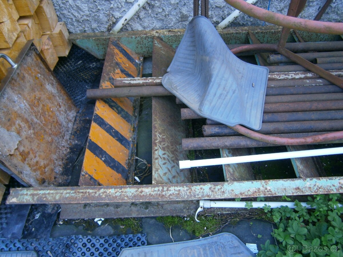 Železné schody 4,5 m... - 2