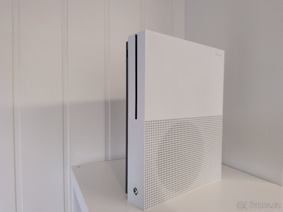 Xbox One S - záruka 1 rok - 2