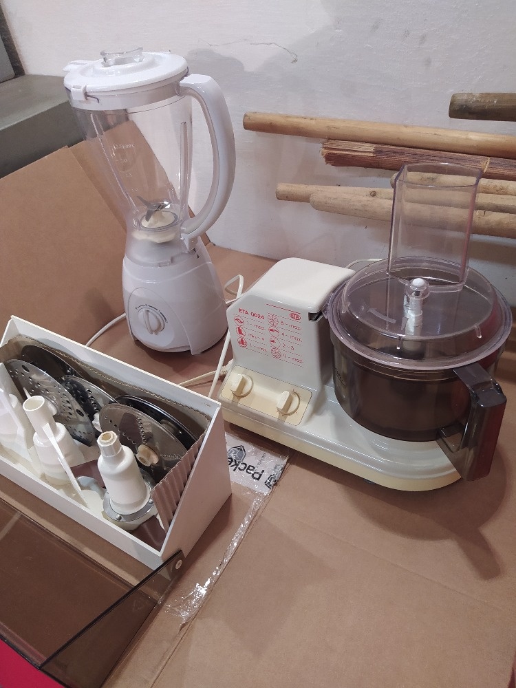 Prodám kuchyňský robot+mixer - 2