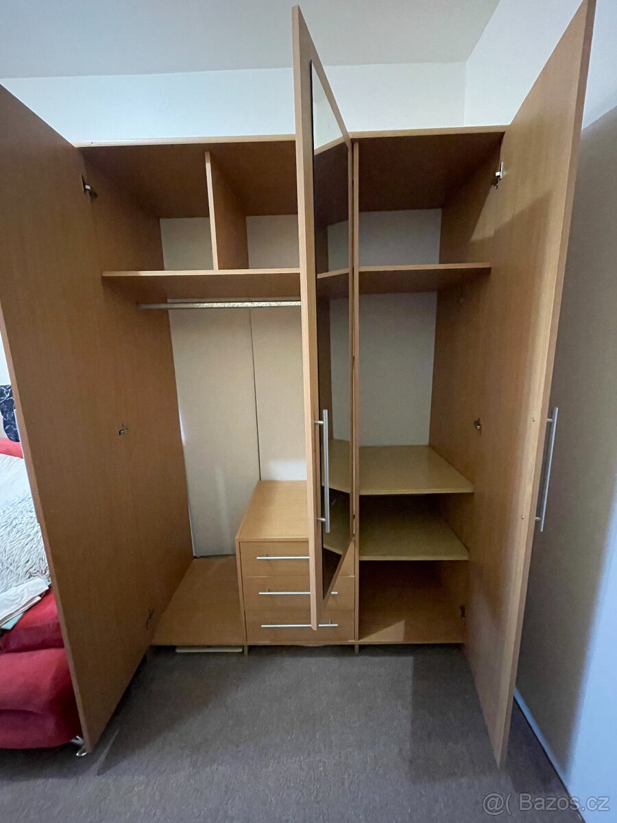 Prodej šatní skříně se zrcadlem 200x142x60 (vxšxh) - 2