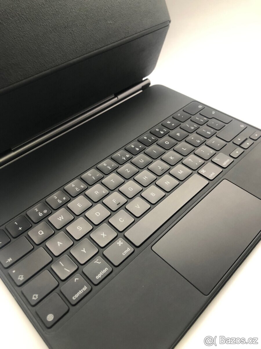 Apple MagicKeyboard iPad 12.9” 3.-6.gen CZ - ZÁRUKA+FAKTURA - 2