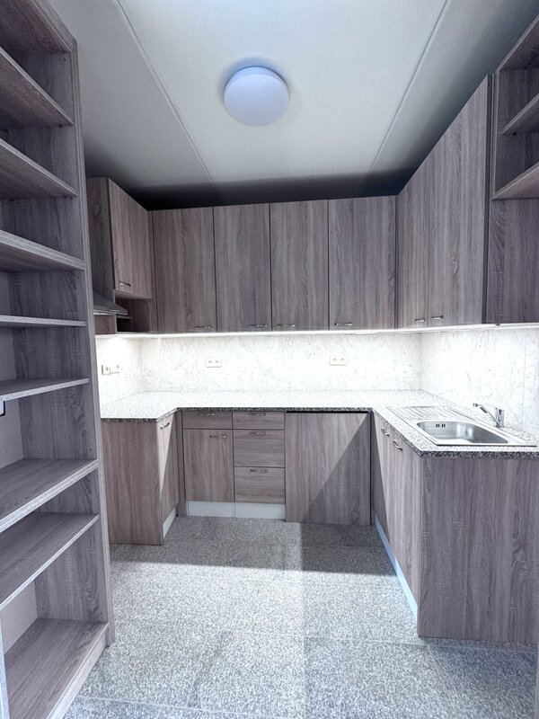 Pronájem prostorného bytu 2kk v RD, 63m2, s vlastním parková - 2